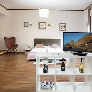 doctor-house.sicilyhotelsitaly.net/